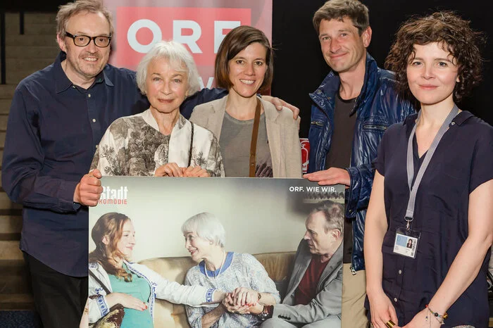 ... das Buch stammt aus der Feder von Pia Hierzegger, die auch mitspielt. U.a. zu sehen: Andreas Kiendl, Josef Hader. "Die Notlüge" wurde bei den Biberacher Filmfestspielen mit dem Preis für den besten Fernsehfilm ausgezeichnet ...