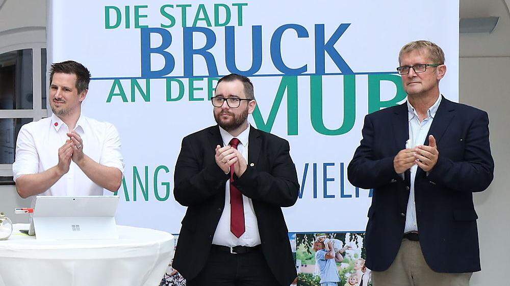 Sebastian Wintschnig (links) zog in den Gemeinderat, wo Jürgen Klösch und Siegfried Schausberger bereits vertreten sind 