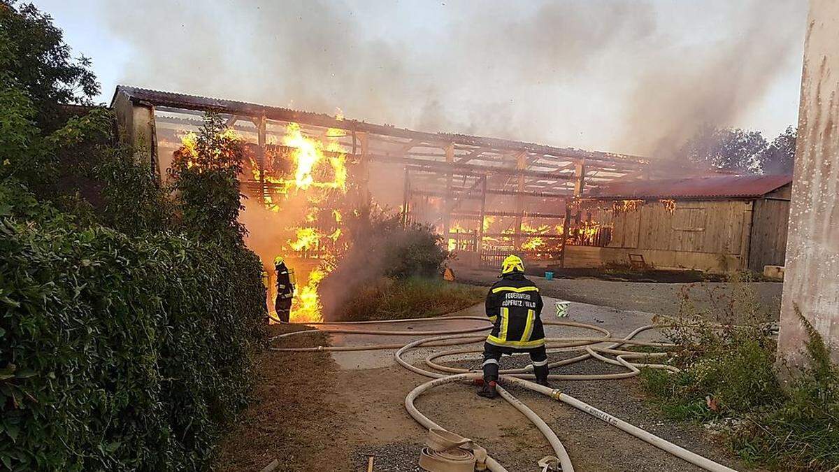 Großer Heustadel im Waldviertel ausgebrannt 