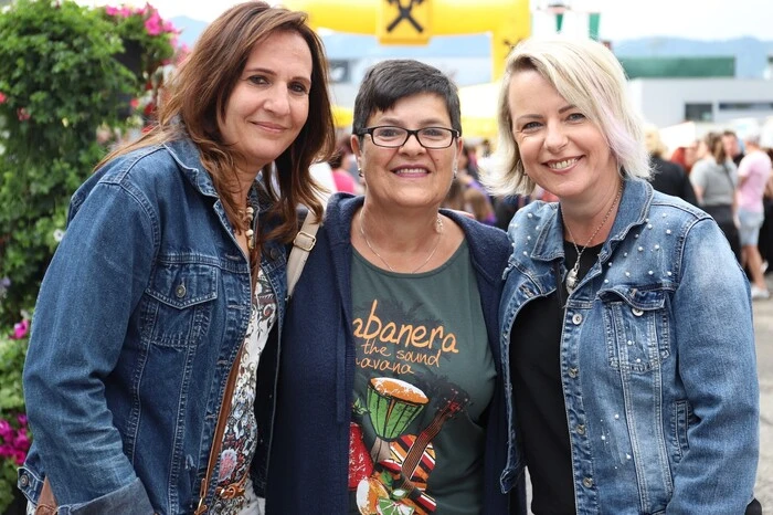 Anita Spendier, Milena Kreuzmayr und Heidi Prebill konnten das Festival im Sportzentrum Zeltweg kaum erwarten.