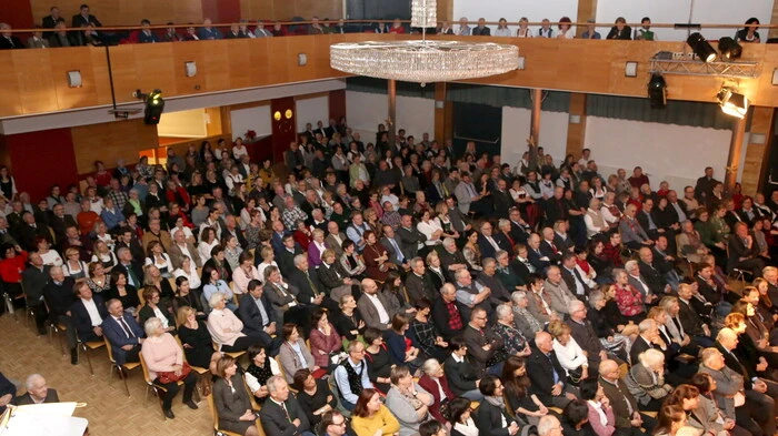 Da war am Samstagabend kein Platz mehr im Kulturhaus der Krappfeld-Metropole zu bekommen. 
