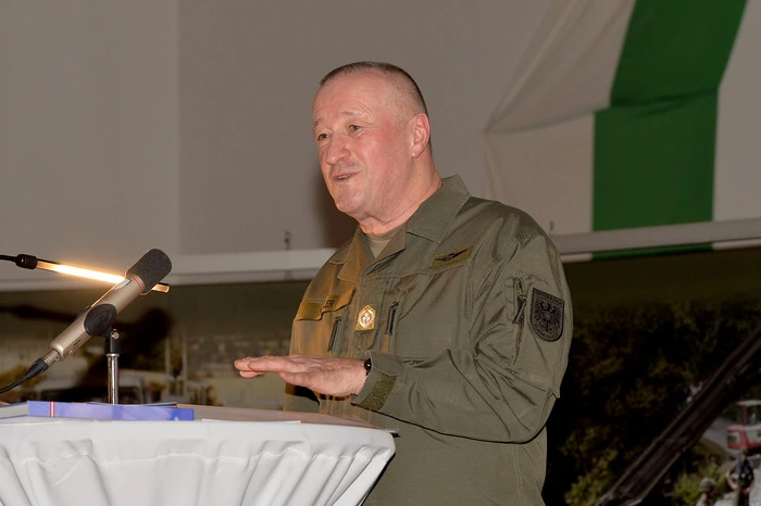 Günter Höfler zog launisch Bilanz über fast 47 Dienstjahre beim Bundesheer.
