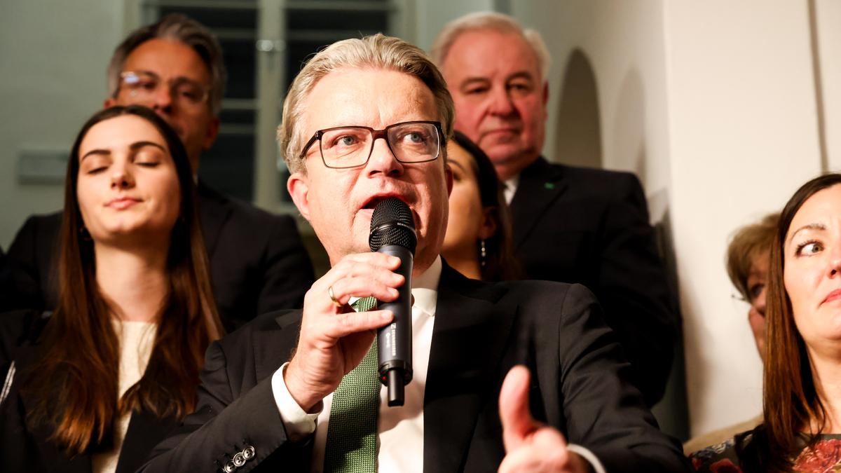 Christopher Drexler wandte sich am Abend in einer emotionalen Rede an seine Partei | Christopher Drexler wandte sich am Abend in einer emotionalen Rede an seine Partei