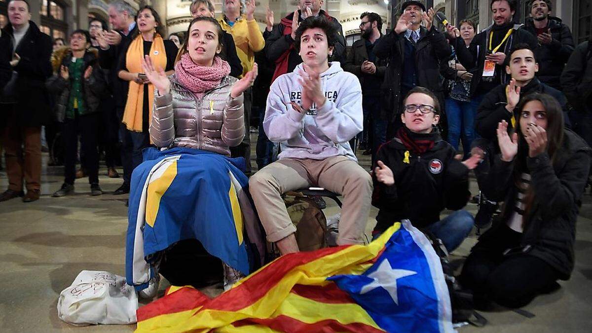 Die Befürworter einer Abspaltung Kataloniens von Spanien liegen vorne 