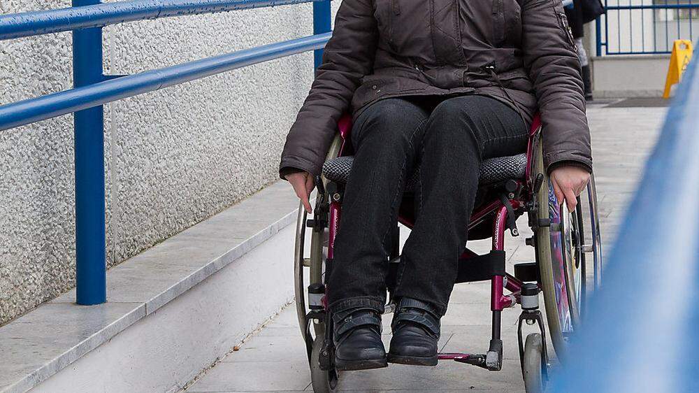 Ein E-Rollstuhl bedeutet für behinderte Menschen oft mehr Freiheit
