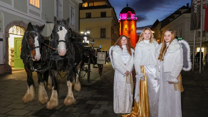 Das Leobener Christkindl mit seinen Weihnachtsengeln