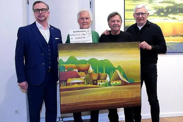 Zur Finissage am vergangenen Samstag stellte der nicht nur als Künstler, sondern auch als Mensch hoch geschätzte Hans Giegerl sein großformatiges Bildnis „Das Dorf“ für eine Versteigerung zur Verfügung. Und das Bild erzielte einen Preis von 1700.- Euro, erworben hat es Gerhard Enzi. Der Erlös kommt der Familie der erkrankten Marlene in Kainach zugute. 