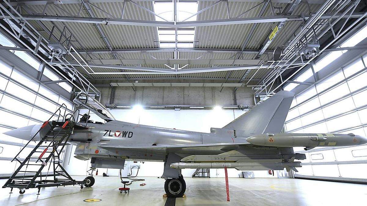 Nicht nur im Hangar wird der Eurofighter versteckt