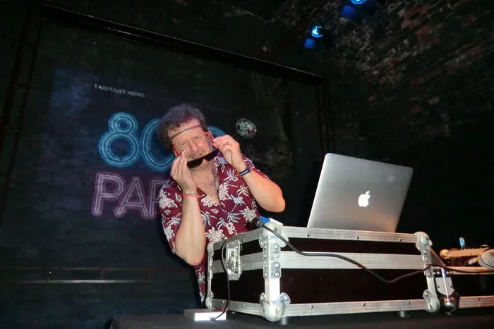 Dank DJ Gerry Miklautz herrschte 80er Jahre Stimmung.