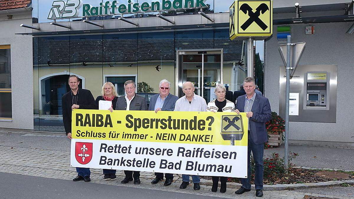 Der Gemeindevorstand tritt geschlossen für den Erhalt der Bankfiliale ein