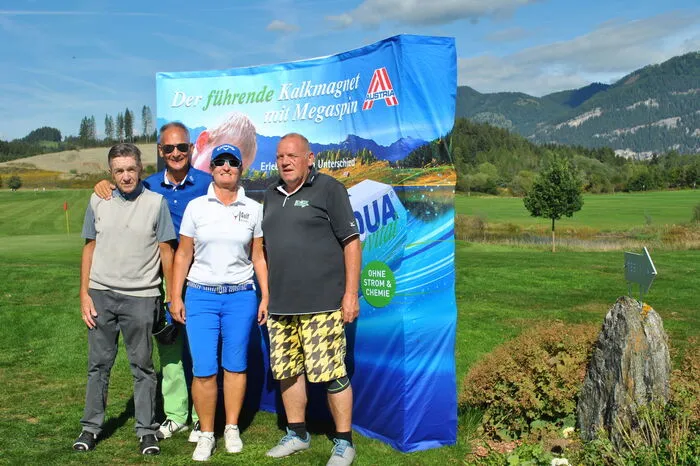Nach dem sportlichen Teil wurde es rhythmisch: Eine Trommlergruppe der Simultania zeigte ihr Können und Leiter Helmut Ploschnitznigg gab Einblick in die Tätigkeit des Integrationshauses.