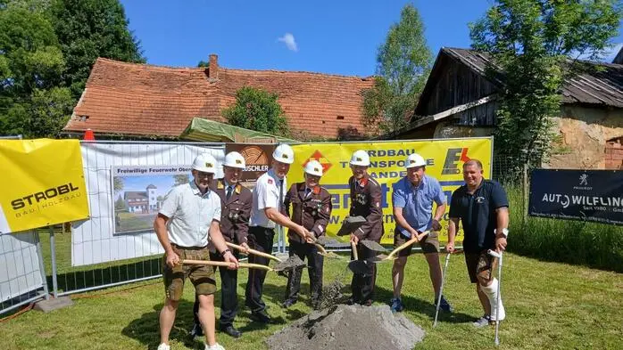 Am vergangenen Sonntag erfolgte in Obergrossau der Spatenstich für das neue Rüsthaus