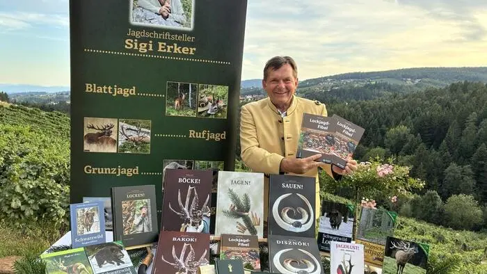 Siegfried Erker ist nicht nur Jäger und Wildtierfotograf, sondern auch Autor von mittlerweile zwölf Sachbüchern