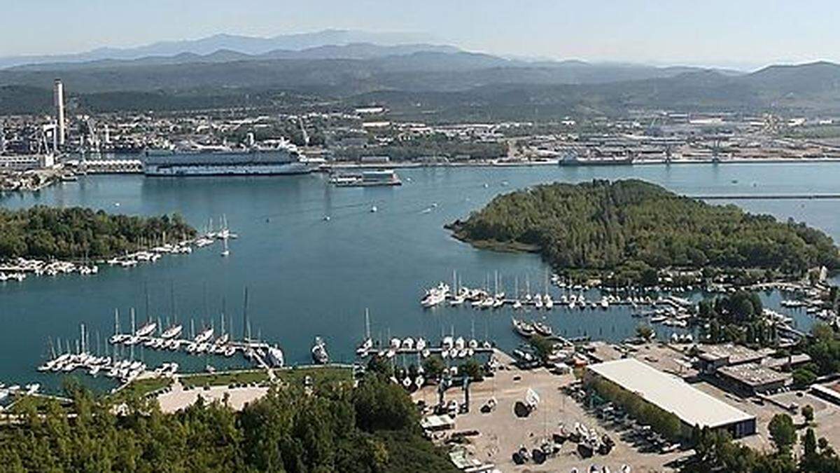 Nahe Monfalcone, mit Blick auf den Golf von Triest, liegt der Jachthafen Marina Hannibal