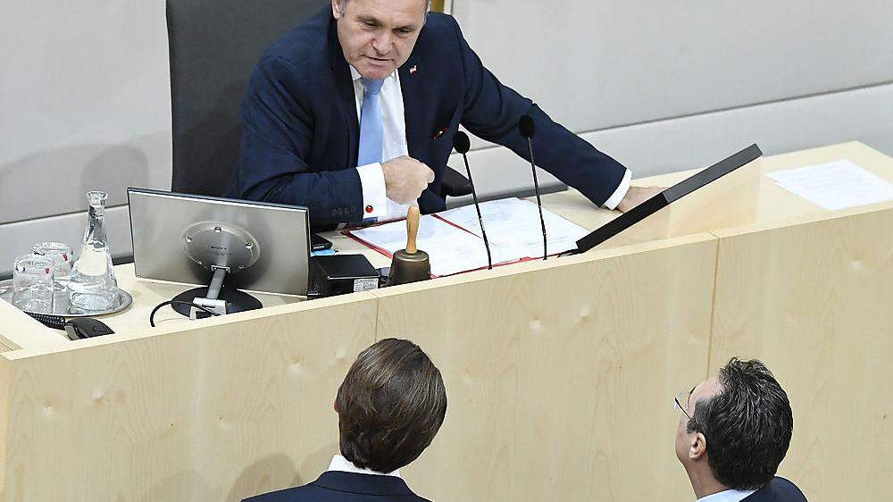 Nationalratspräsident Sobotka mit Kanzler Kurz und Vizekanzler Strache