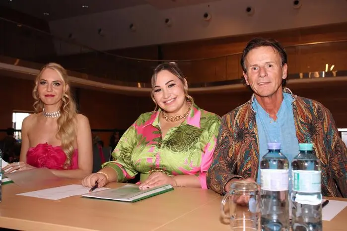 Sie überzeugten mit ihrer Darbietung auch die strenge Jury mit Tanzprofi Gregor Höller, Miss Europa, Model und Sängerin Beatrice Turin, PingPongParkinson-Sportler Hans-Peter Stangl und Sängerin Adriana.