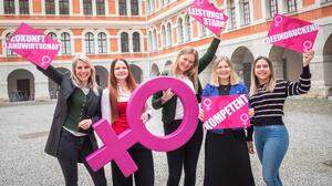 Christina Reichl, Julia Knittelfelder, Helena Zechner, Sophie Friedrich und Karin Ertl sind steirische Jungbäuerinnen