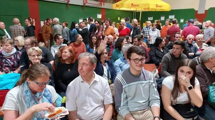 Mit rund 1400 Besuchern in der WM-Halle Murau war der Kabarettabend auf Einladung des Lions Club Murau ein voller Erfolg.