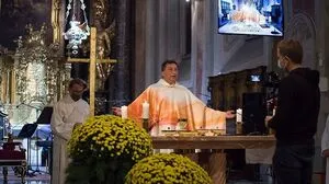 Der Hartberger Pfarrer Josef Reisenhofer hat momentan Auftrittsverbot im Fernsehen