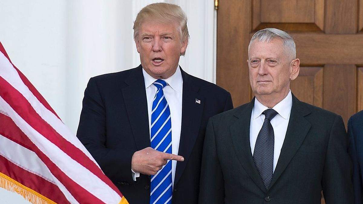 Donald Trump mit dem früheren General James Mattis.