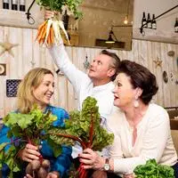 Karin Marg, Organisatorin des Food Festival Graz, Multi-Gastronom Christof Widakovich und Genusshauptstadt-Pionierin Waltraud Hutter