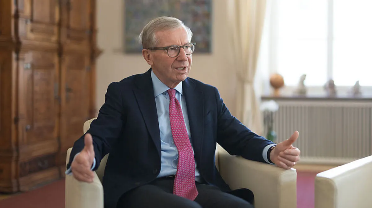 Salzburgs Landeshauptmann Haslauer will sich nicht für die Corona-Politik der ÖVP entschuldigen: "Wir haben in den Nebel hineinentschieden". 