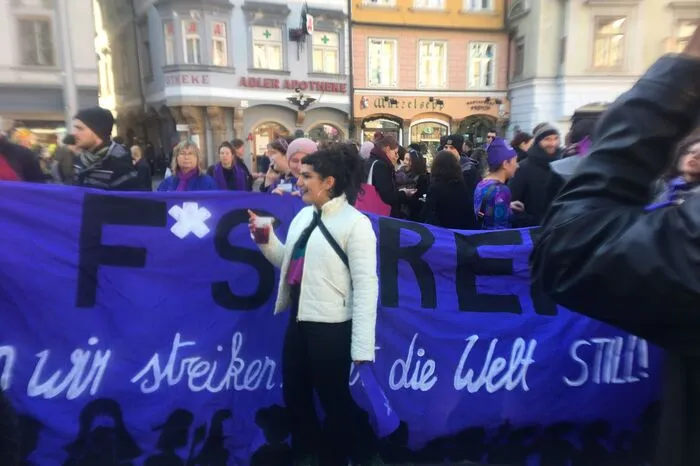 Veranstaltet wurde die Demo vom Bündnis 0803* - das Motto des Grazer Frauentags lautete "0803 statt 0815!" Die ganze Woche über gab es ein Vielzahl von Veranstaltungen.