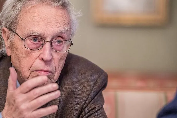 Der gebürtige Grazer Kurt Jungwirth erhielt 2009 den Ehrenring der Stadt Graz. Der passionierte Schachspieler war lange Kulturlandesrat und stellvertretender Landeshauptmann, rief die "styriate" ins Leben und war Präsident des "steirischen herbst".