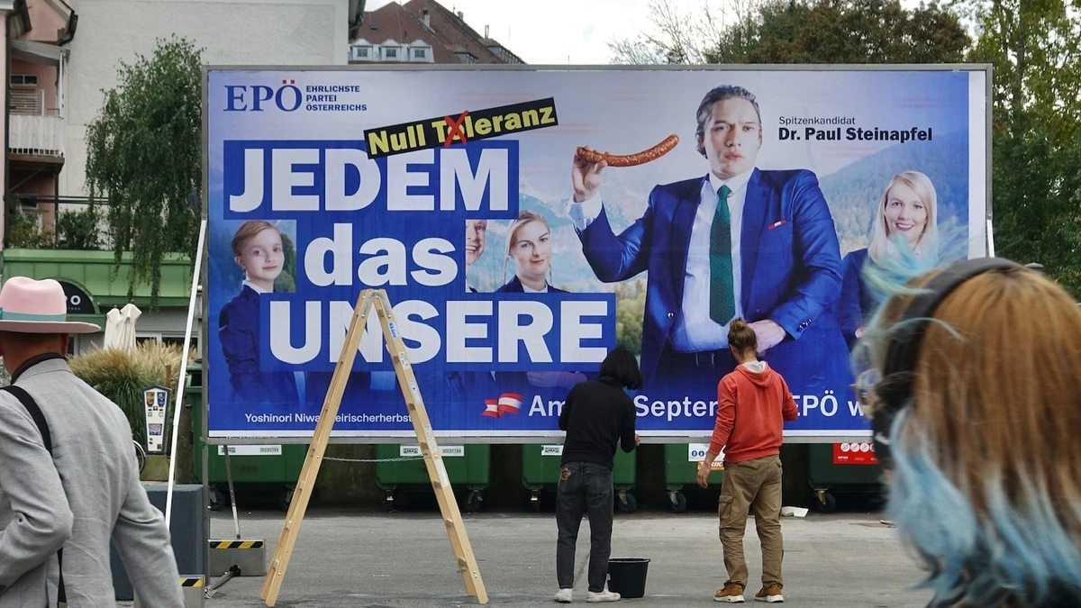  Ein Hauch von Aufregung beim herbst 24:  Yoshinori Niwa, Cleaning a Poster During the Election Period Until It Is No Longer Legible 