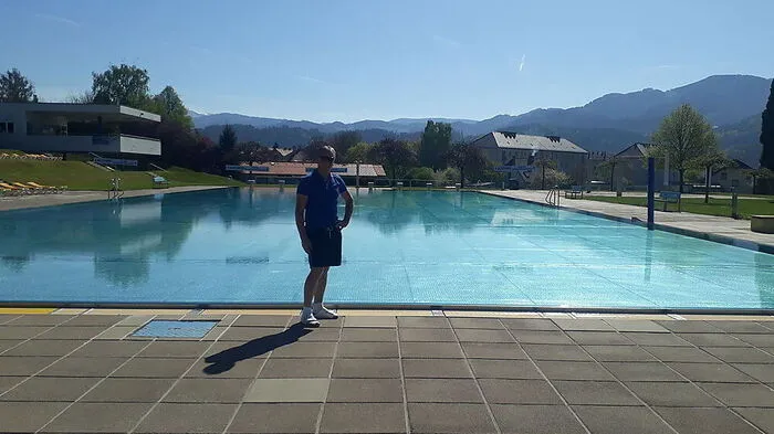 Noch ist es ruhig in den Freibädern der Region wie in Knittelfeld (mit Bademeister Franz Früstük)