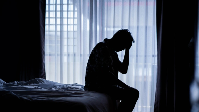 Mehrere Wochen nach dem Sturz plagten den Mann Kopfschmerzen