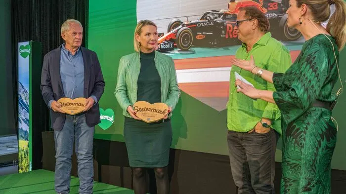 Hotelier und Formel-1-Eminenz Helmut Marko fungiert ebenso wie Steirerkrimi-Autorin Claudia Rossbacher und Opus-Mastermind Ewald Pfleger als Steiermark-Herzbotschafter (im Bild mit Moderatorin Katrin Ficzko).