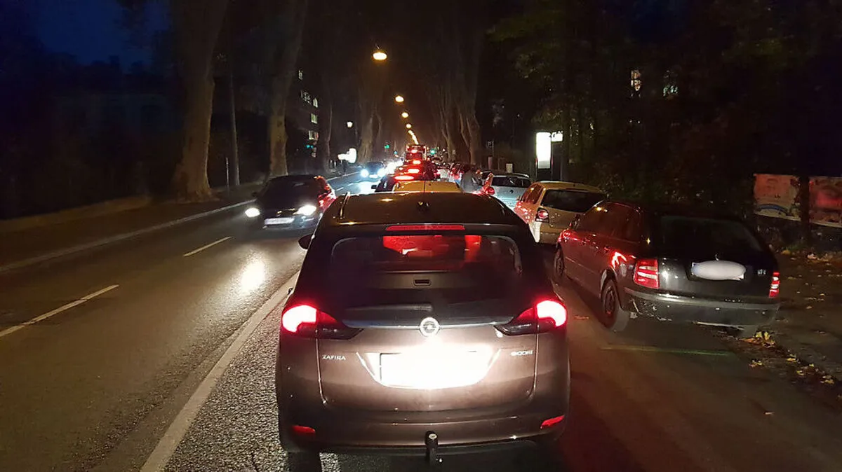 Stau in der Elisabethstraße