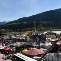 Das Feiern gehört zum Maxlaun-Markt dazu, mit dem Projekt „Luisa“ soll es auch für Frauen und Mädchen sicherer werden