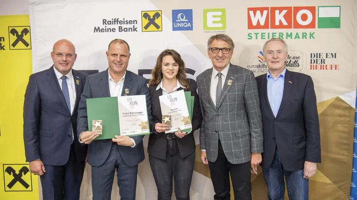 Klicken Sie sich durch die Bilder der Verleihung!