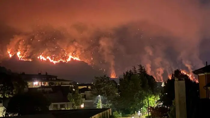 Die Brände in Friaul toben weiter, Rauch zieht bis nach Kärnten und zum Teil darüber hinaus