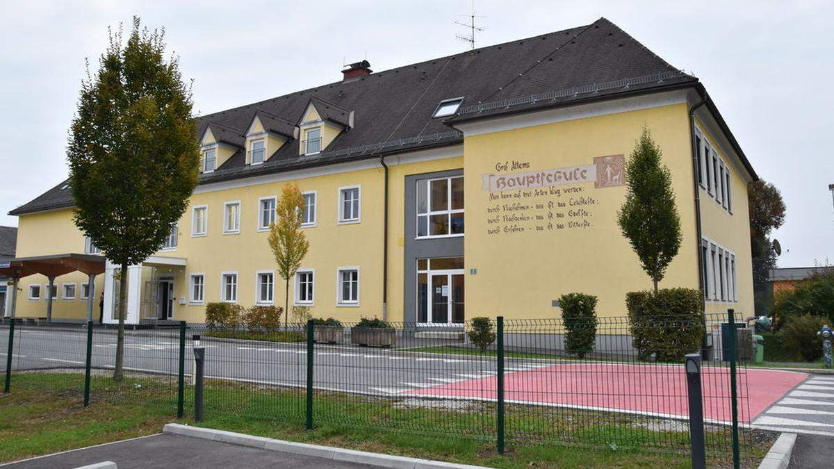 Die Mittelschule Straß bleibt nach mehreren Coronafällen bis nach den Herbstferien gesperrt