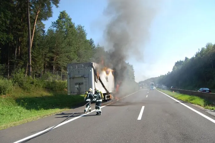 Die Autobahn war im Bereich Loipersdorf im Burgenland gesperrt.