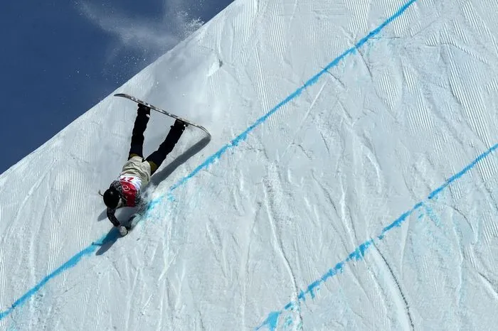 Pech für die Tschechien Katerina Vojackova auf dem Snowboard