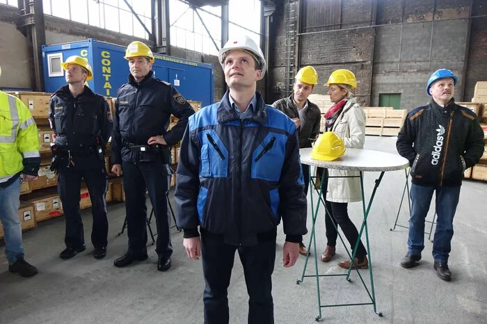 Nun zählt jeder Minute: Bereits nach 20 Minuten drohen dem Arbeiter multiples Organversagen. Passiert ist ein ähnliches Szenario tatsächlich, und zwar vor neun Jahren.