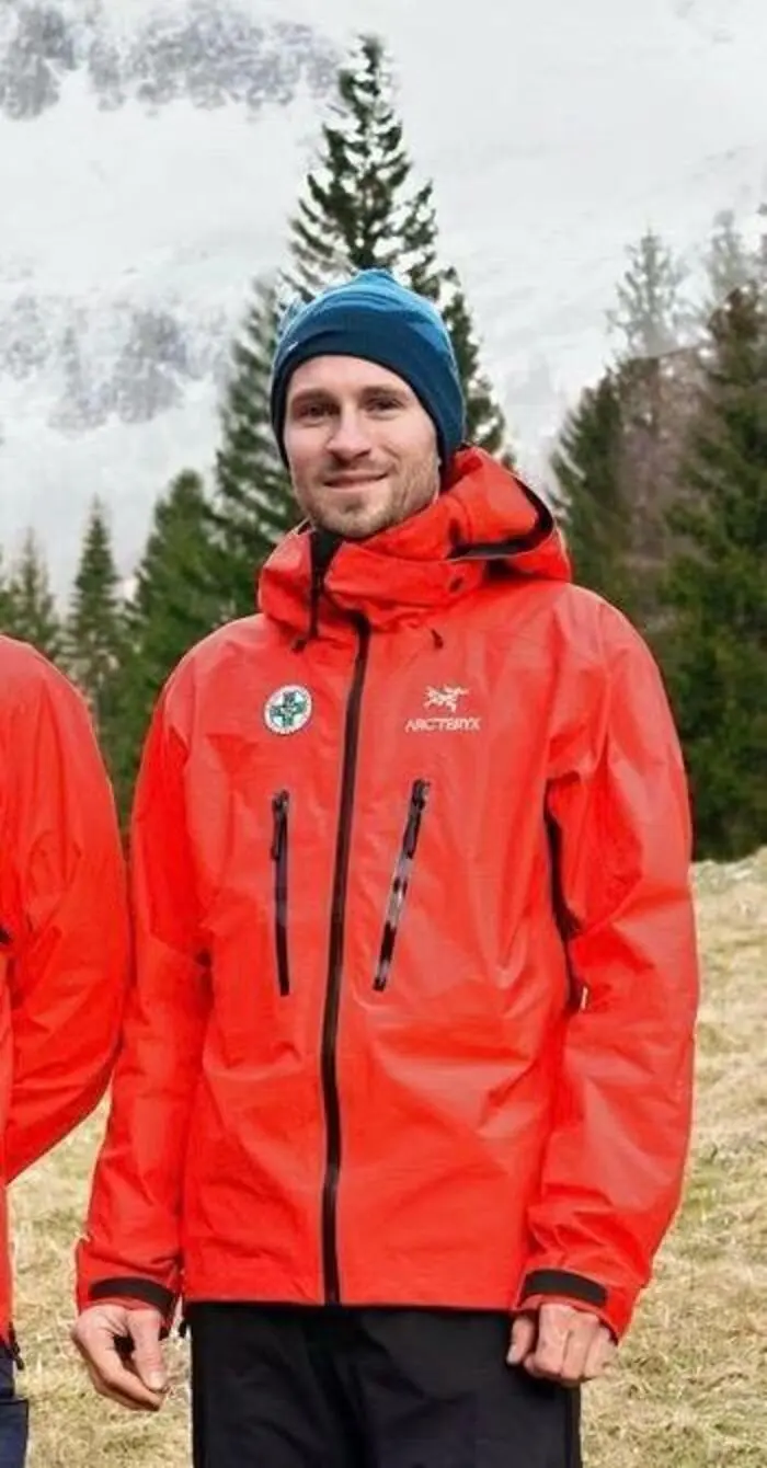 Florian Ludwiger rät, Skitouren zu starten, bevor die Schneedecke aufgrund des frühlingshaften Wetters zu durchnässen beginnt