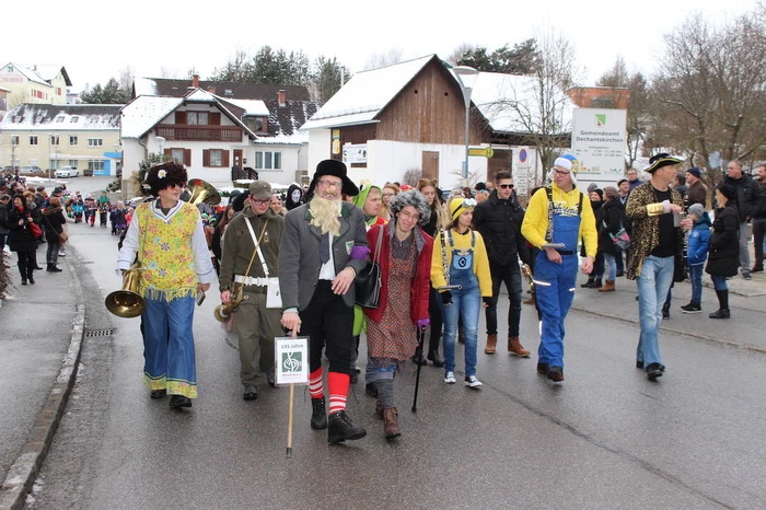 Klicken Sie sich durch die weiteren Bilder.