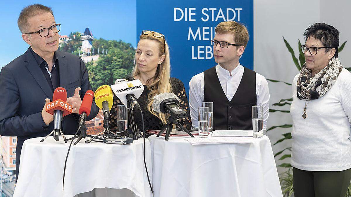 Austausch in Graz: Pflegeminister Rudi Anschober (Grüne), Pflege-Landesrätin Juliane Bogner-Strauß (ÖVP), Pflege-Stadtrat Robert Krotzer (KPÖ) und Sabine Zanier von der Pflegedrehscheibe