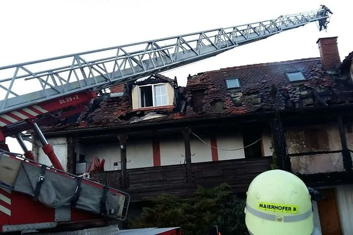 Zeugen gesucht: Feuer in Bad Waltersdorfer Gasthof womöglich gelegt