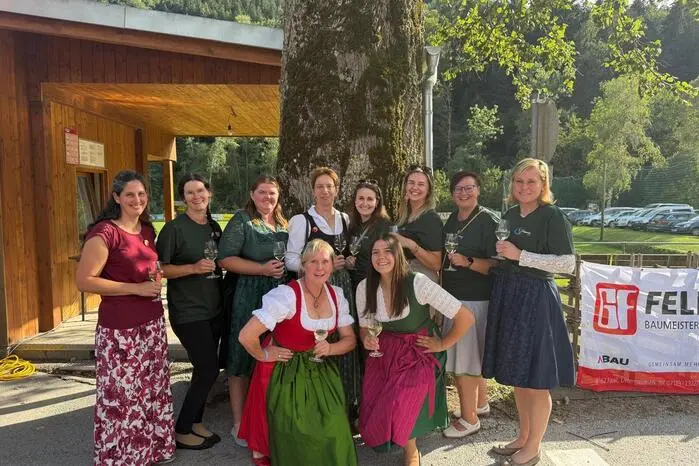 Mit dabei waren zahlreiche ehemalige Mitglieder und Gäste. 