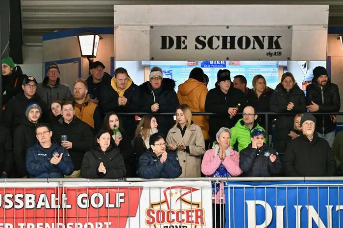 Besucher Ossiachersee Halle, ESC Steindorf vs. EC Hornets Spittal 25.2.2024, ESC Steindorf vs. EC Hornets Spittal 25.2.2024 am 25.02.2024 in Steindorf (Ossiachersee Halle), Austria, (Photo by Bernd Stefan)