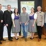 Am Gruppenbild zu sehen von links nach rechts: Bauernbund-Direktor Franz Tonner, der designierte LK-Präsident Andreas Steinegger, Weinbauobmann Stefan Potzinger, flankiert von den beiden Weinhoheiten, Weinbaudirektor Werner Luttenberger und Ballorganisator Raffael Fux. 