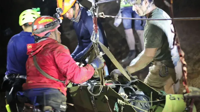 Bei der Rettung der Fußballmannschaft aus einer überfluteten Höhle in Thailand waren nach Angaben eines beteiligten Tauchers einige Buben nicht bei Bewusstsein. Kürzlich wurden erste Bilder von der Rettungsaktion veröffentlicht.