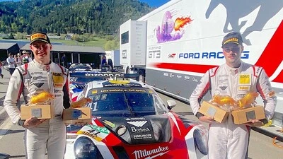 Leo Pichler (links) und sein Teamkollege Colin Bönighausen am Red Bull Ring
