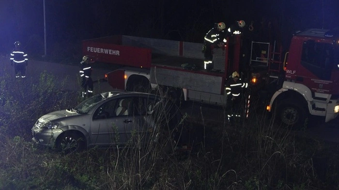 Klicken Sie sich durch die Fotos von der Fahrzeugbergung der FF Voitsberg!